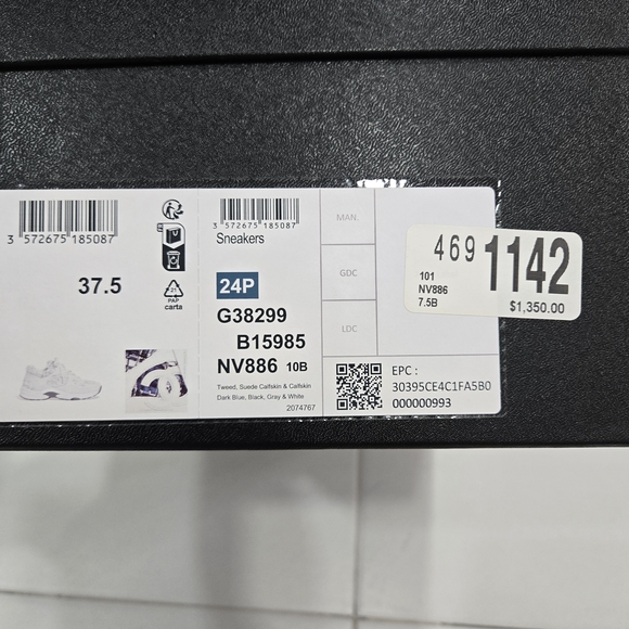 CHANEL White and Navy Tweed Athletic Sneakers - Picture 6 of 7